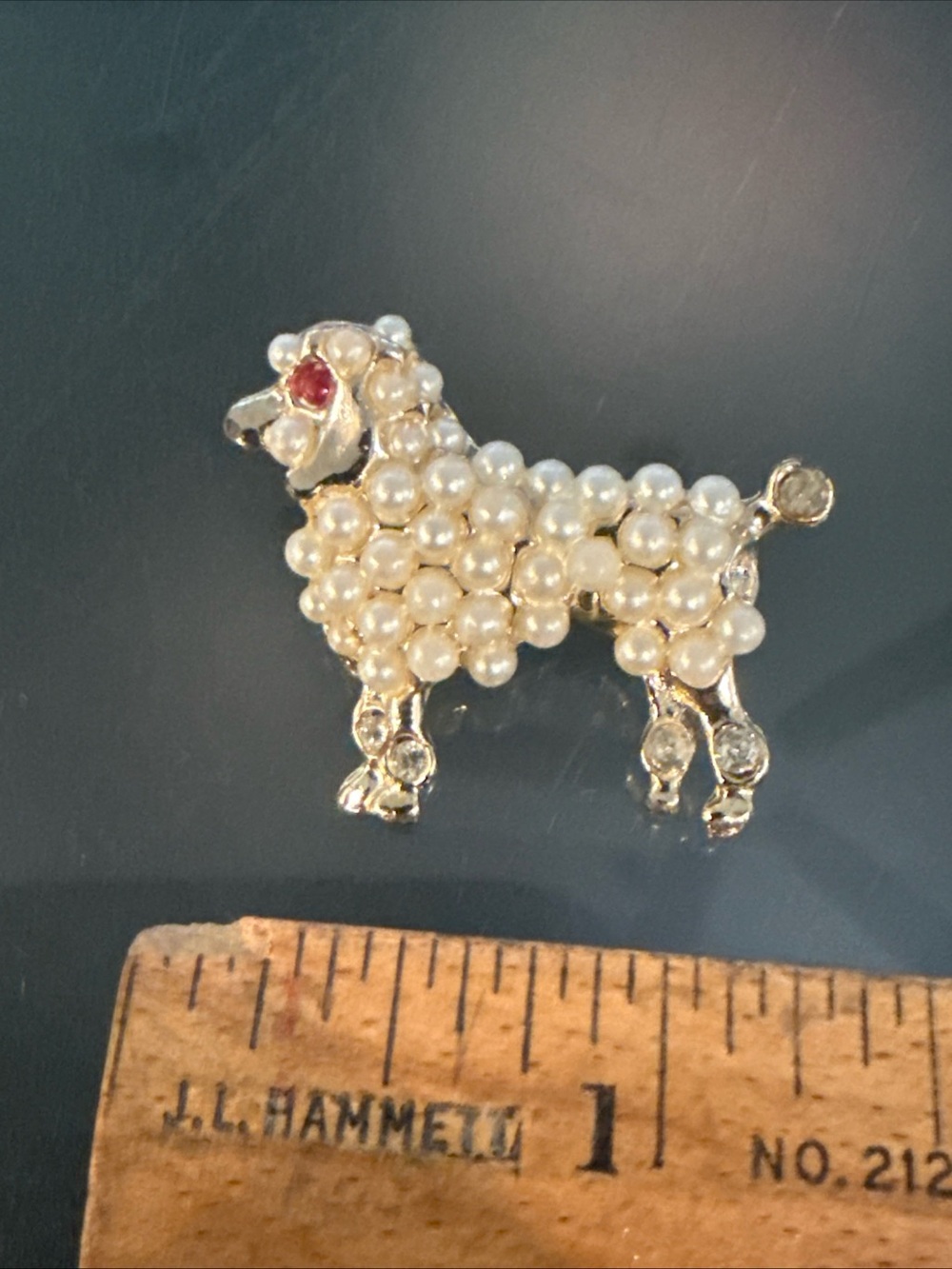Vintage FAUX PEARL POODLE PIN Pooch Rhinestone Dog Beaded Brooch Goldtone 1 1/4"